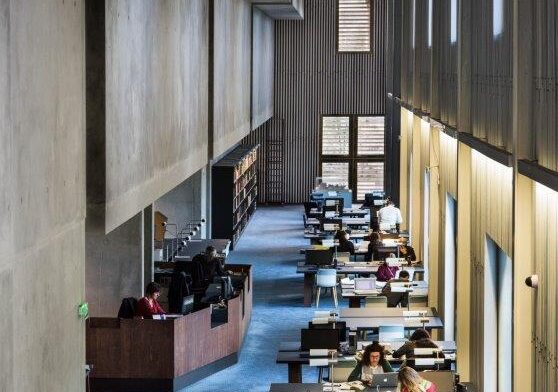 Salle de lecture Archives Bordeaux Métropole - Agrandir l'image, fenêtre modale