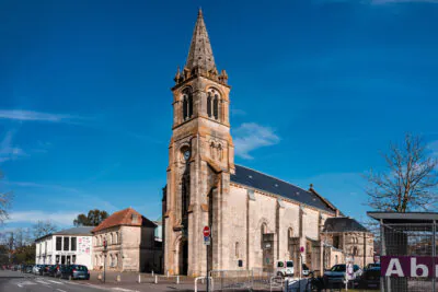 Eglise - Agrandir l'image 1 sur 1, fenêtre modale